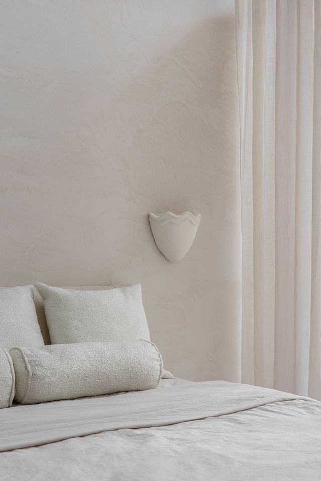 Echo Clay Wall Light