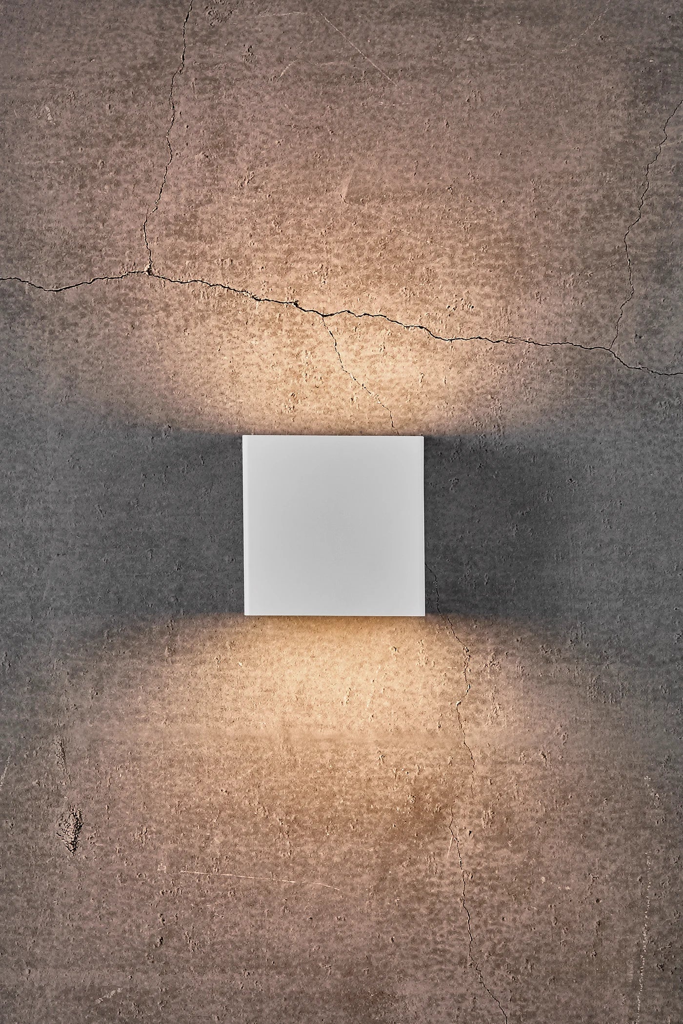 Rotate Wall Light | White or Black