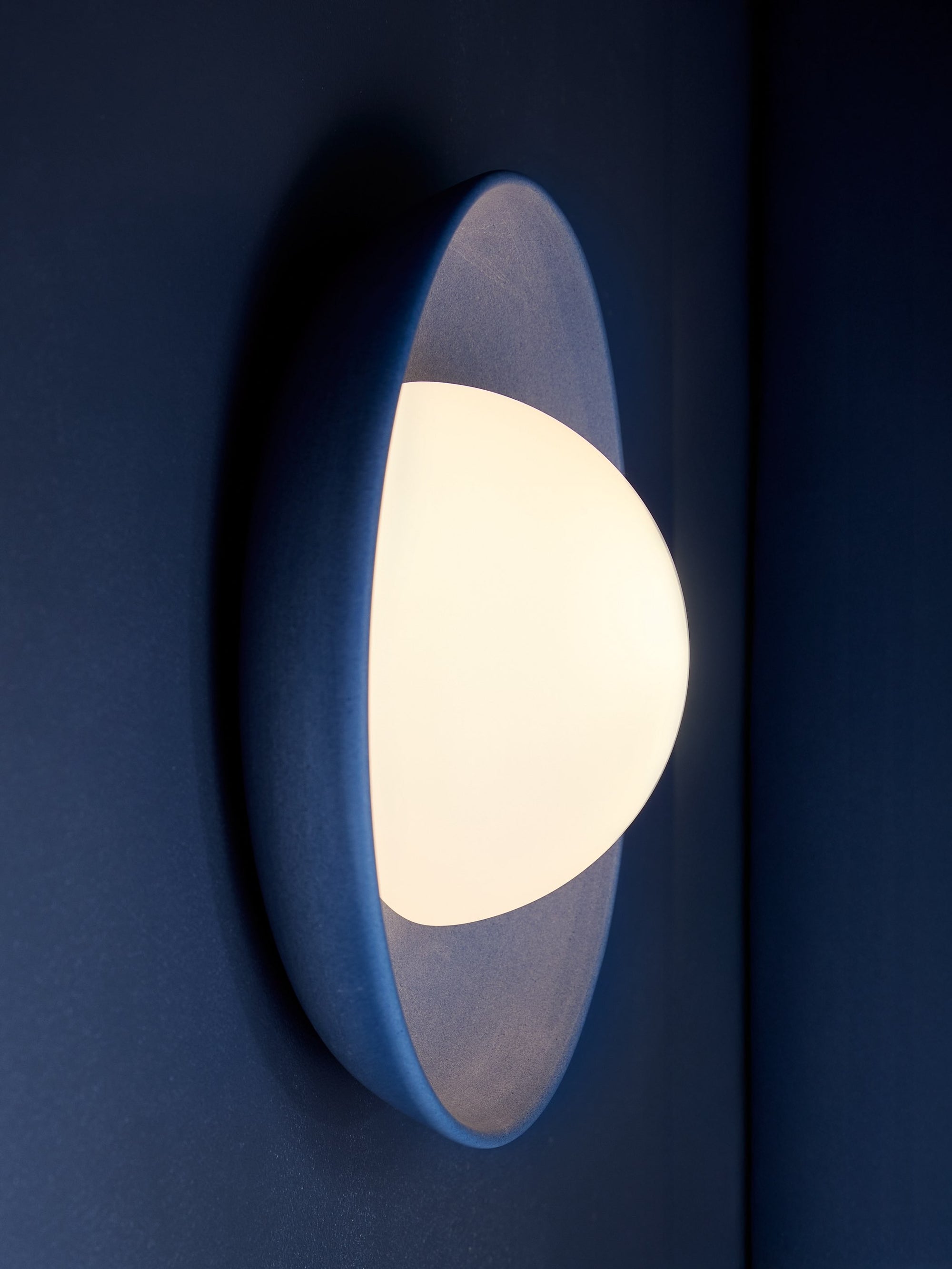 Handmade Porcelain Mani Wide Sconce