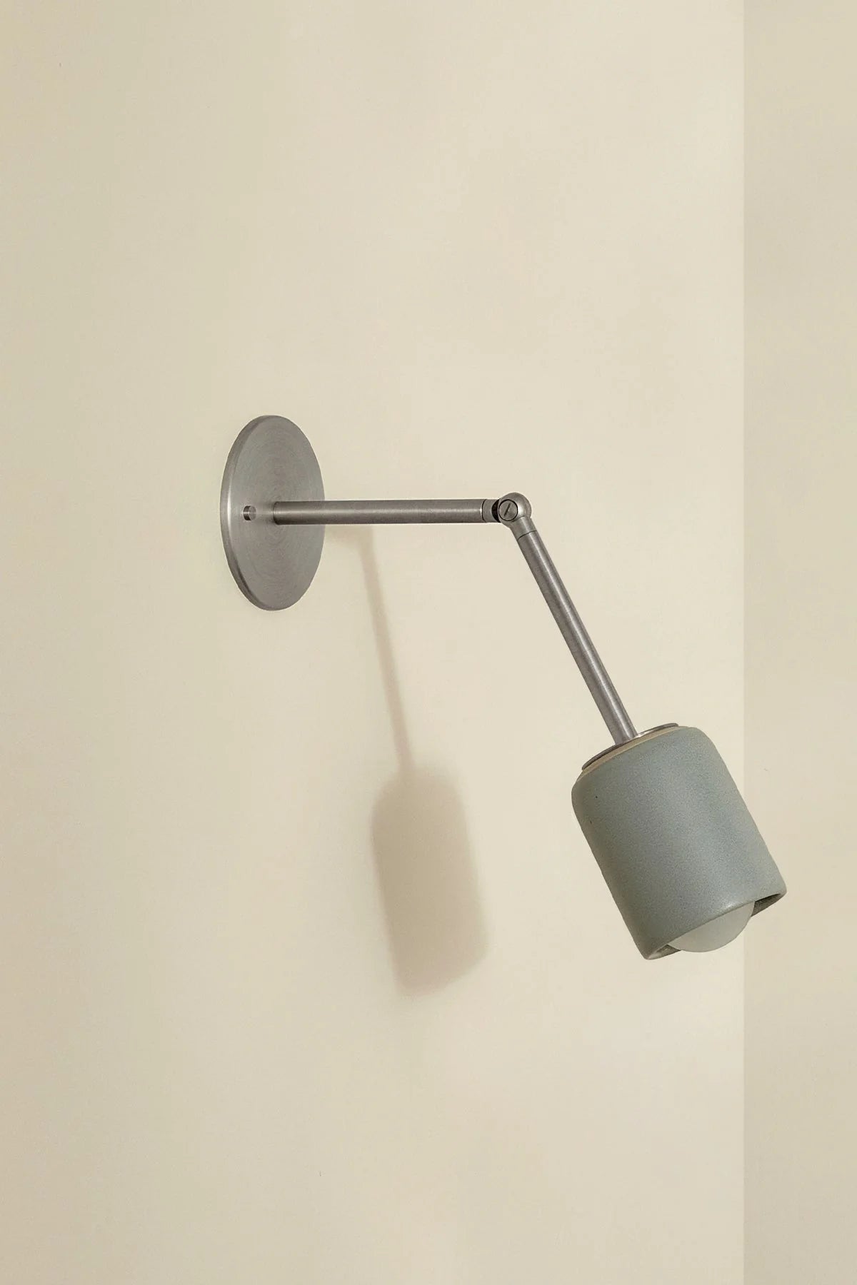 Terra 1 Long Articulating Wall Light