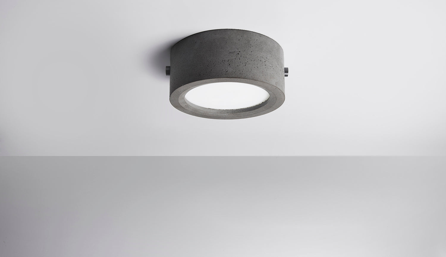 Huan Ceiling Light