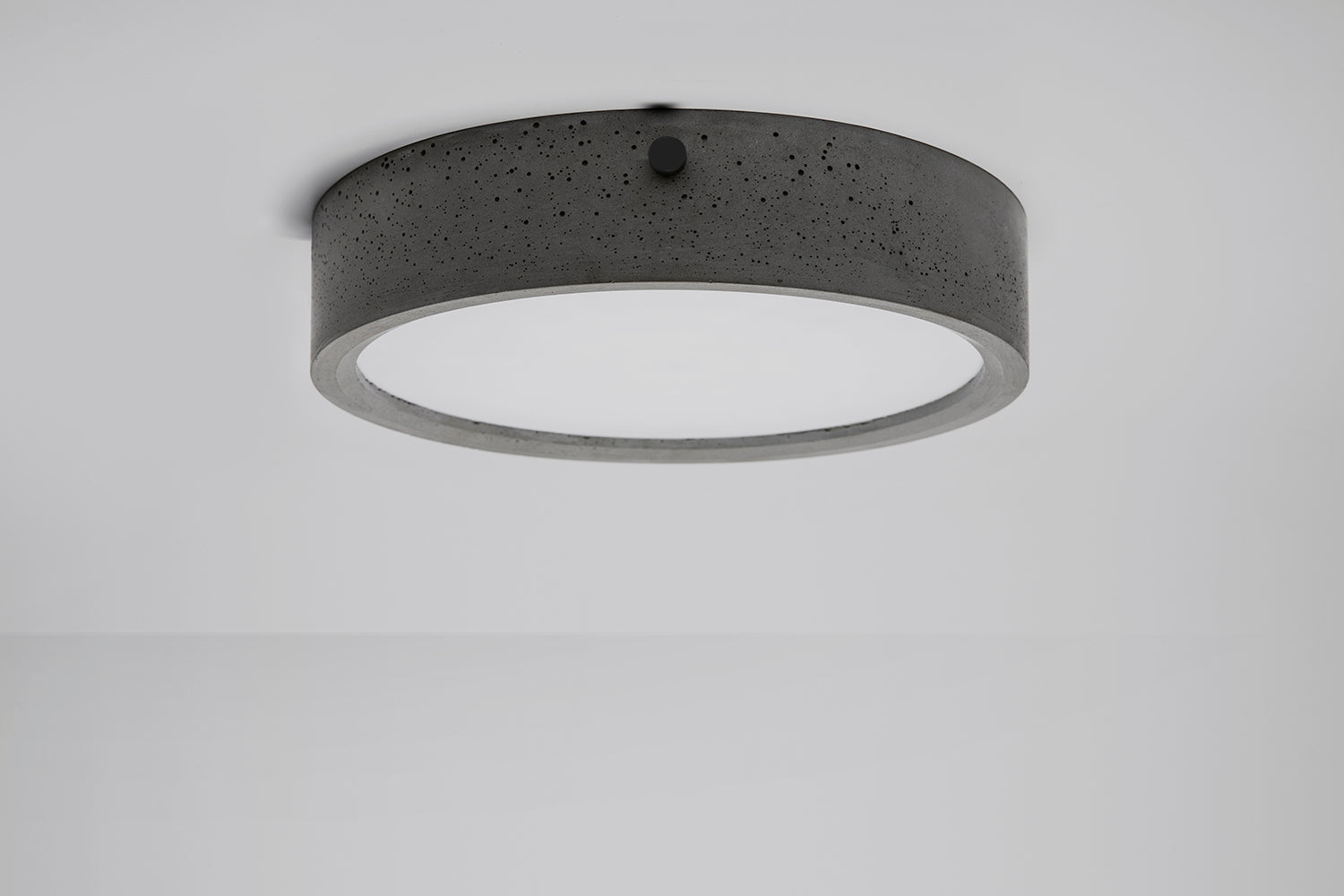 Huan Ceiling Light