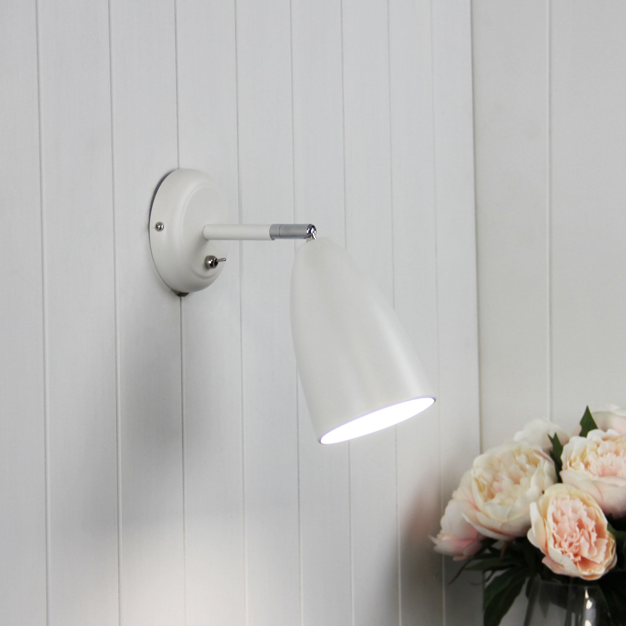 Switch Adjustable Wall Light