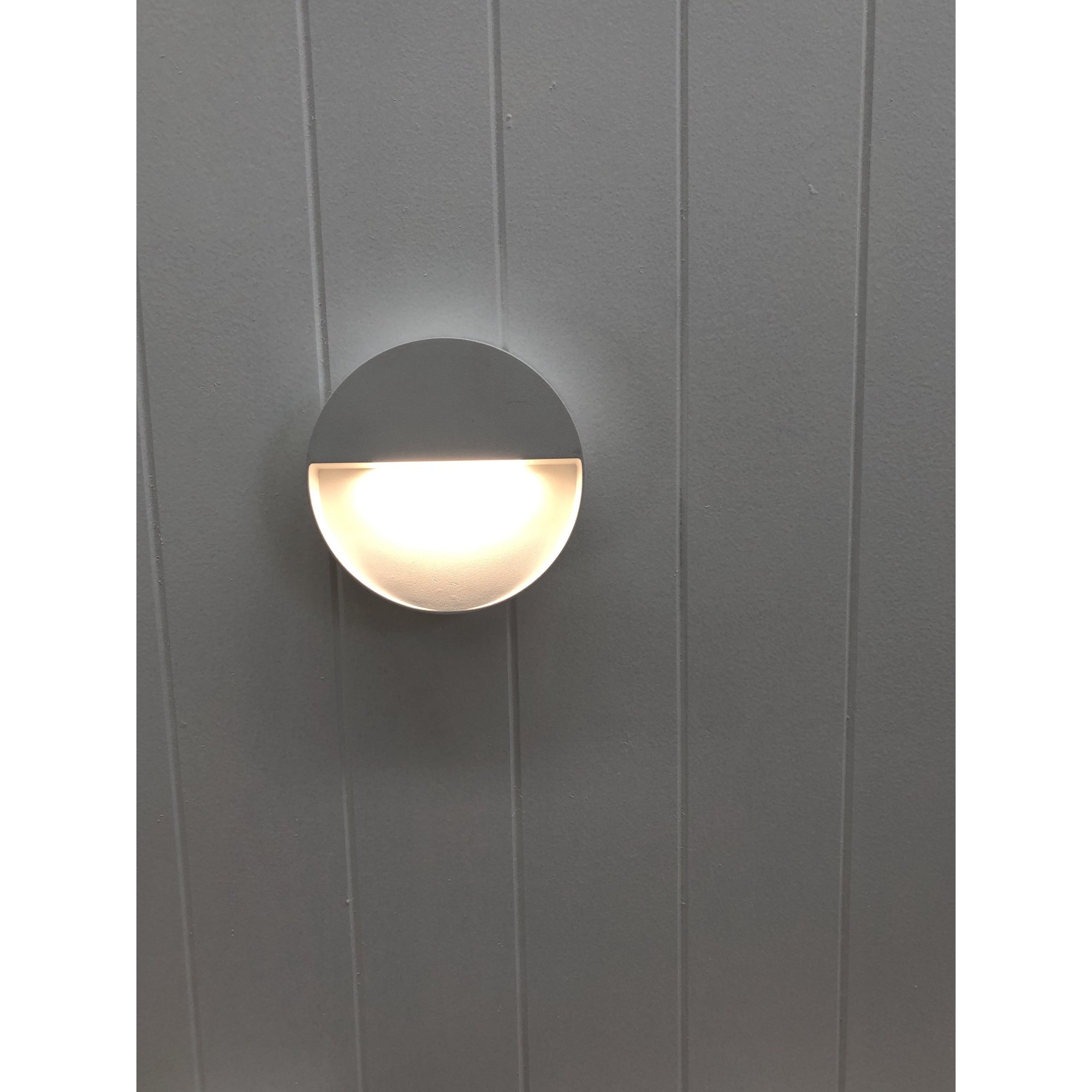 Roundie Wall Light